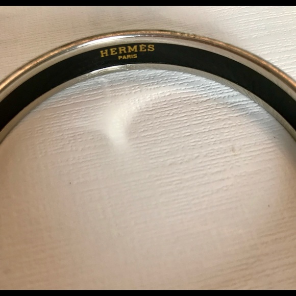 Hermès (62mm) palladium/enamel multicolor bangle - Picture 8 of 8